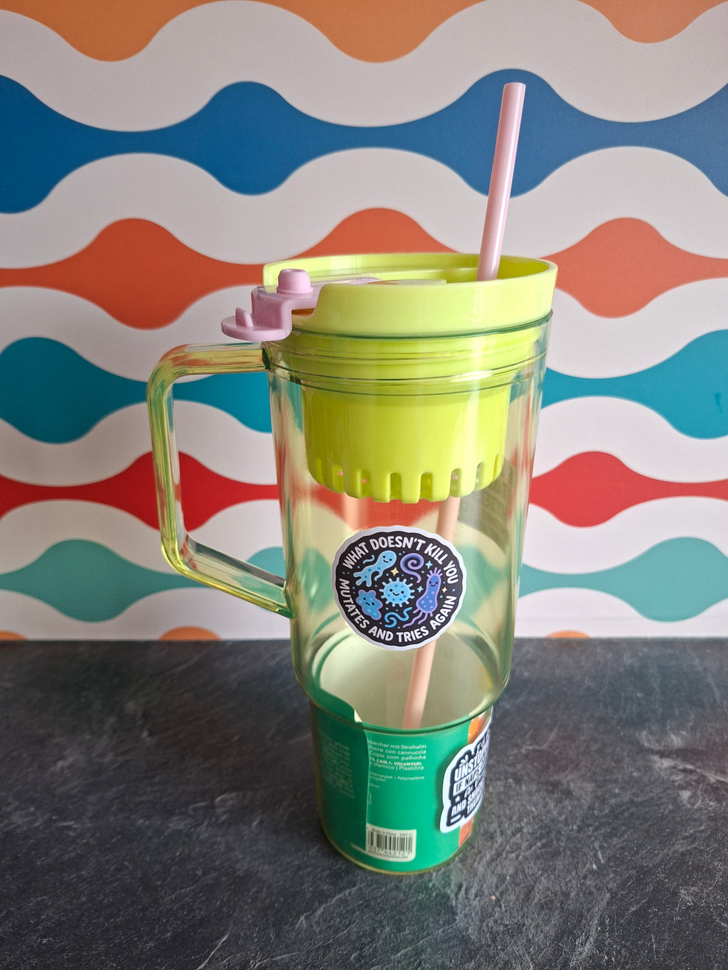 The "Mutating & Daydreaming" tumbler water bottle 1.2L