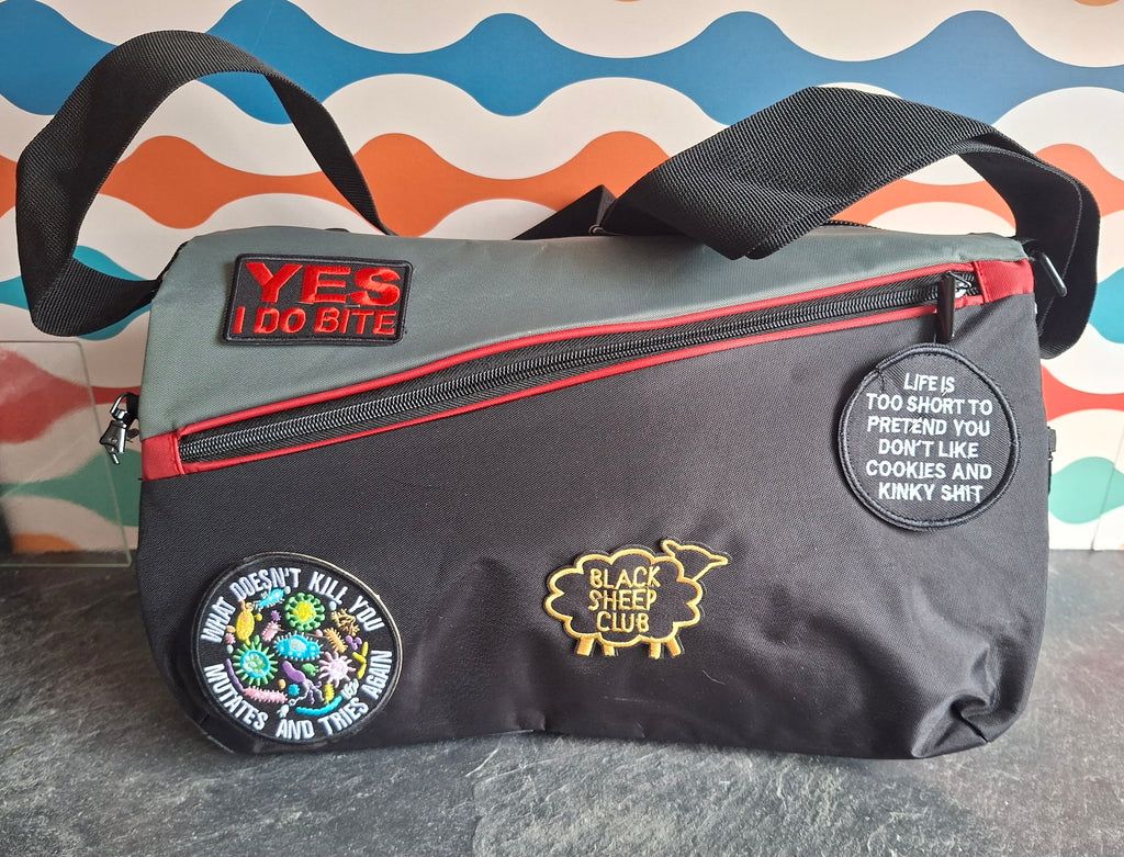 The "overly honest" messenger bag